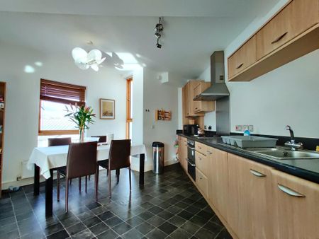 2 bedroom apartment to rent - Photo 3