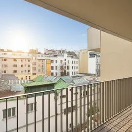 Ruhelage: Schöne 2-Zimmer-Wohnung mit Loggia in Augartennähe - Photo 2