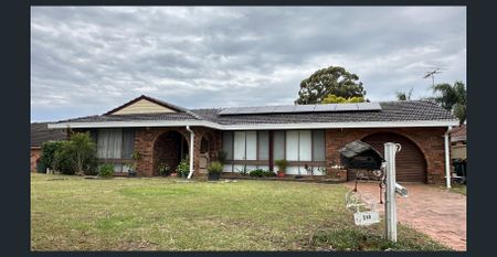 Positioned in a serene and quiet street !!! - Photo 3