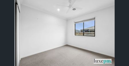 Modern Family Living in a Prime Club Armstrong Location - Photo 4