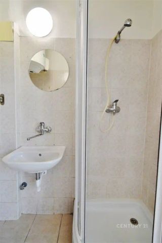 Pronájem bytu po rekonstrukci 1+1 s balkónem, 42 m - Fotografie 4