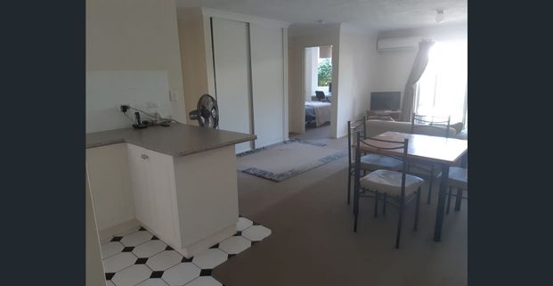 Partly Furnished Ground Floor Apartment in the Heart of Newmarket - Photo 1