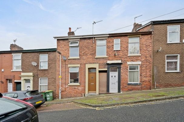 108, Wellington Street, Preston - Photo 1