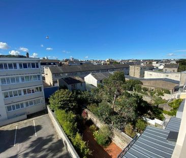 Location Appartement 3 pièces 49m² CHERBOURG-EN-COTENTIN 50100 - Photo 4