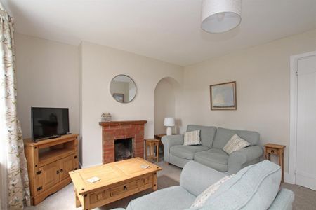 2 bedroom semi-detached house to rent - Photo 2