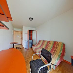 Location Appartement 1 pièce Meublé 13m² POITIERS 86000 - Photo 2