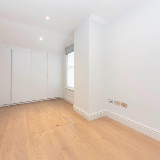 3 bedroom flat to rent - Photo 1