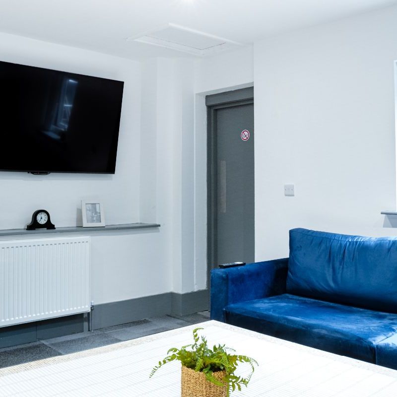 Bed 5, Borough Hotel, Great Crosshall Street, Liverpool. - Photo 1