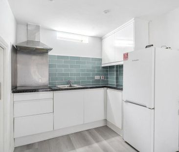 Studio to rent - Photo 5