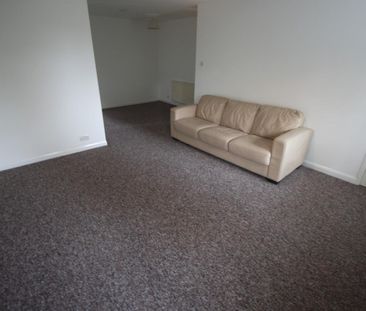 1 bedroom Flat To Let - Photo 1