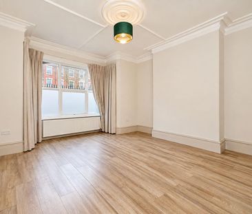 6 bedroom semi-detached house to rent - Photo 2