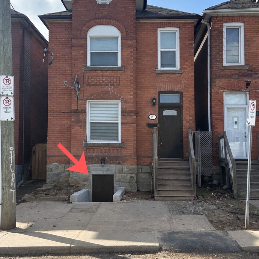 For Lease - 187 Oak Avenue Unit# LOWER, Hamilton, Ontario - Photo 1