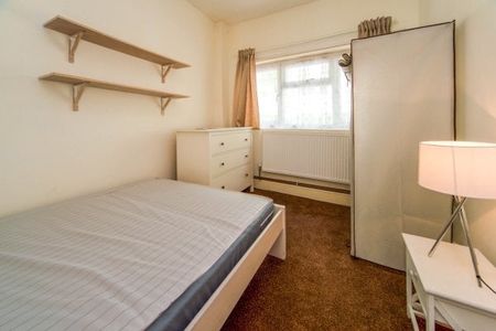 Albert Road, North Woolwich,E16, Property for rent - Photo 3