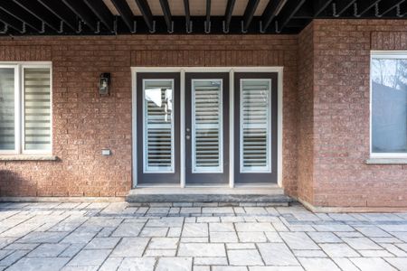 For Lease - 2339 Awenda Drive Unit# A, Oakville, Ontario - Photo 2