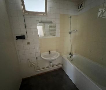 Location - Appartement T3 - 51 m² - Grand-Charmont - Photo 2