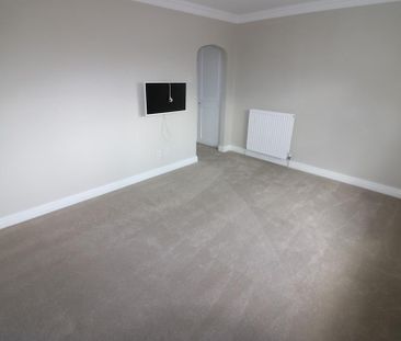 4 bedroom detached house to rent - Photo 4