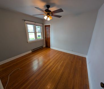 For Lease - 20 Wellington Crescent, Belleville, Ontario - Photo 2