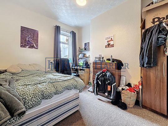 4 bedroom terraced house to rent - Photo 1