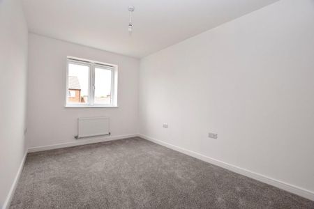 3 bedroom semi-detached house to rent - Photo 3