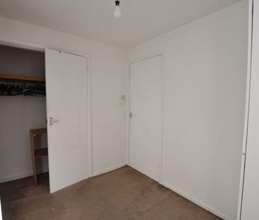 2 bedroom semi-detached house to rent - Photo 2
