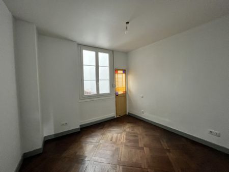 Location Appartement 4 pièces 81m² ST JEAN PIED DE PORT 64220 - Photo 4