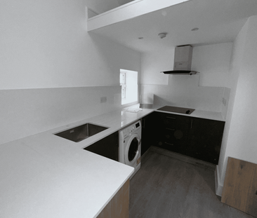 2 bedroom terraced house to rent - Photo 4