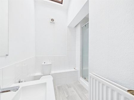 2 bedroom terraced house to rent - Photo 5