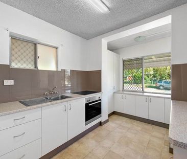 Updated Two Bedroom Unit - Photo 4