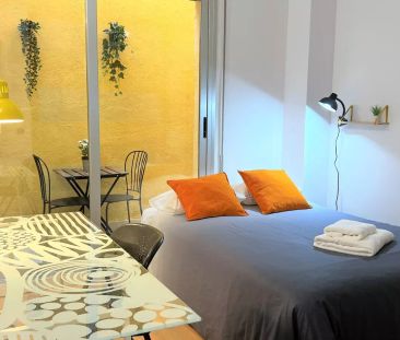 Rooms for rent in 3-bedroom apartment in El Guinardó - Photo 5