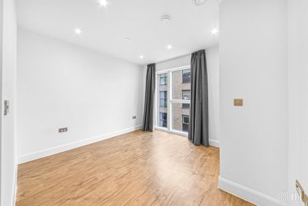 3 bedroom flat to rent - Photo 2