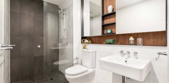 Sleek Designer Apartment Moments from Chapel Street - Photo 2