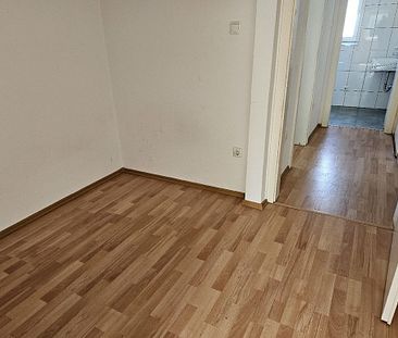 Bezugsfreies Appartement mit ca. 37 m² Wohnfläche; kleiner Küche und Balkon - Photo 3