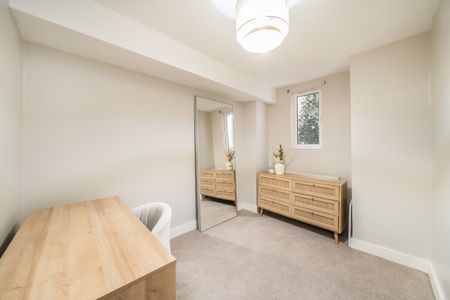 Tooting Bec Gardens, SW16, London - Photo 3