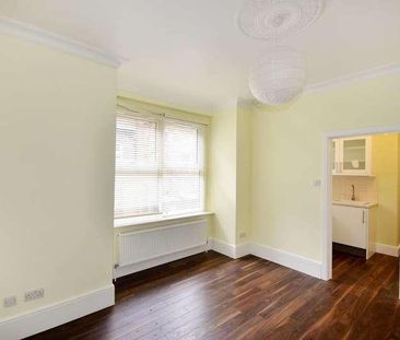 Westbury Road, Bounds Green, N11 - Photo 1