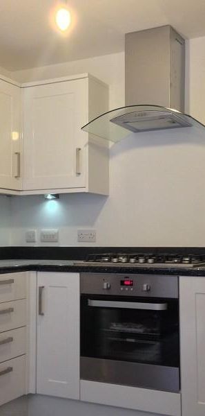 London Road, Lowfield Heath - Photo 1