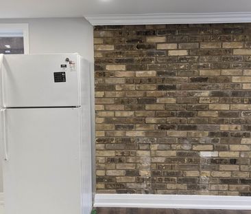 For Lease - 607 Weynway (Basement) Court, Oakville, Ontario - Photo 2