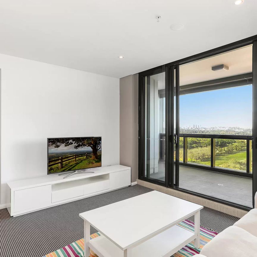 MGM MARTIN - THREE BEDROOM APARTMENT - Photo 1