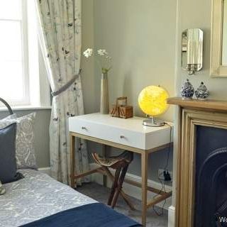 2 bedroom property to rent in Hove - Photo 1