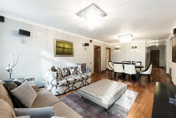 3 bedroom flat to rent - Photo 1