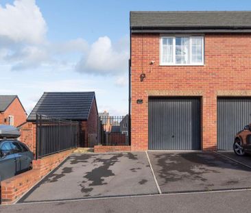 4 bedroom detached house to rent - Photo 1