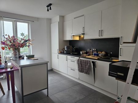 Gerenoveerd appartement met 2 slaapkamers - Foto 3