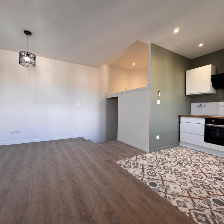 Location Appartement 2 pièces 39m² ST ETIENNE 42000 - Photo 1