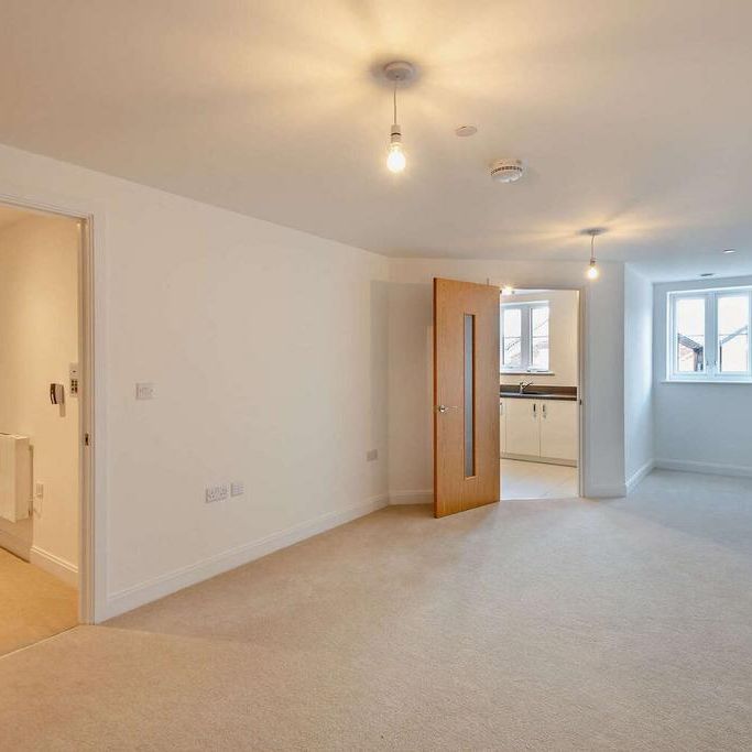 2 bedroom retirement property to rent - Photo 1