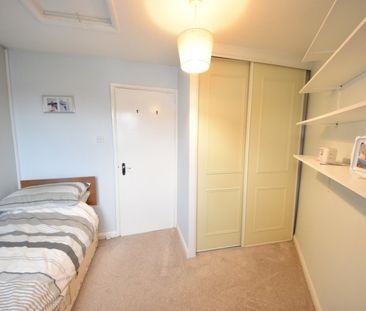 Ragstones, Oakland Way, Flackwell Heath,HP10 - Photo 3