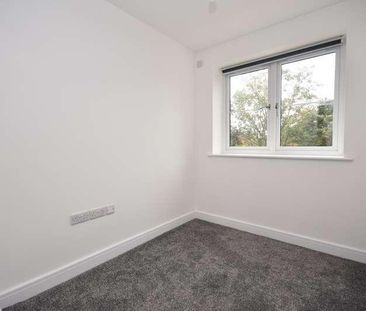 Sanders Lane, Aylesbury, Buckinghamshire, HP21 - Photo 4