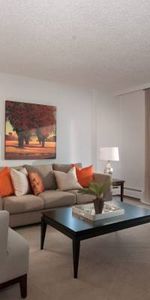 Brentlawn Towers: Renovated 2 Bedroom Suite - Photo 4