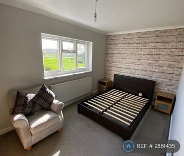 2 bedroom semi-detached house to rent - Photo 6