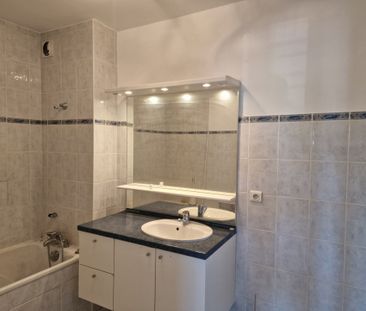 Location Appartement 3 pièces 70m² CRANVES SALES 74380 - Photo 2