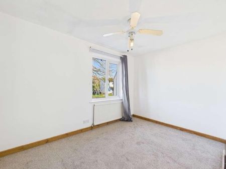 Crookham Close, Tadley, RG26 - Photo 5