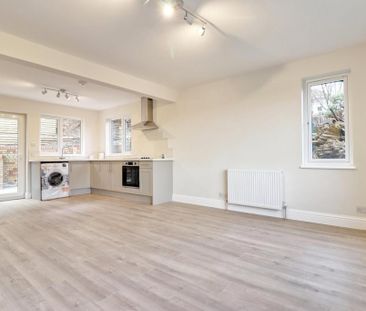 4 bedroom bungalow to rent - Photo 4